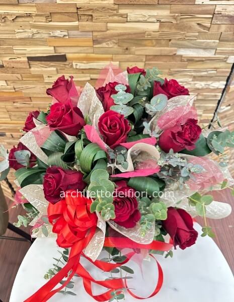 Rose rosse da comporre in mazzo per numero di steli.